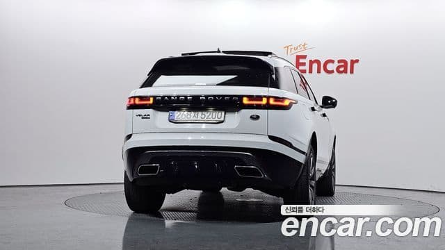 Land Rover Range Rover Velar 3.0 D300 R-Dynamic HSE, 2020 4