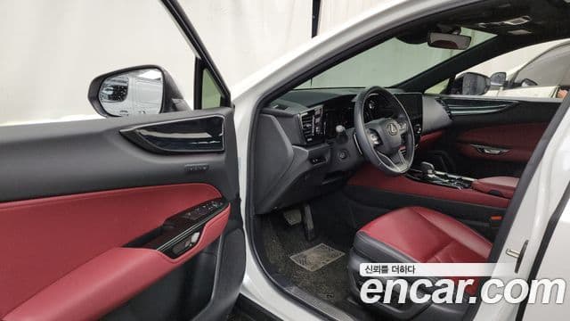 Lexus NX350h 2세대 Premium, 2025 10