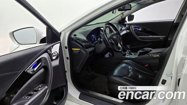 Hyundai Grandeur HG гибрид Premium, 2015 10