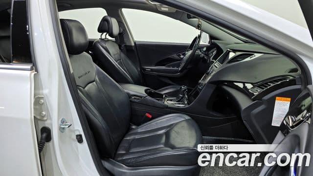 Hyundai Grandeur HG гибрид Premium, 2015 12