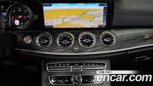 Mercedes-Benz E-класс W213 E220d кабриолет, 2018 14