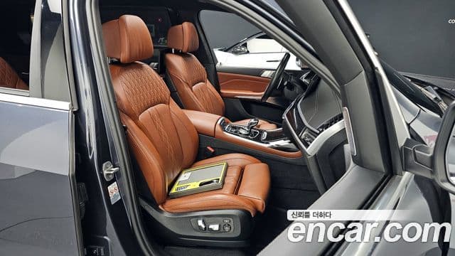 BMW X7 (G07) xDrive 40d M Sport 6인승, 2022 10