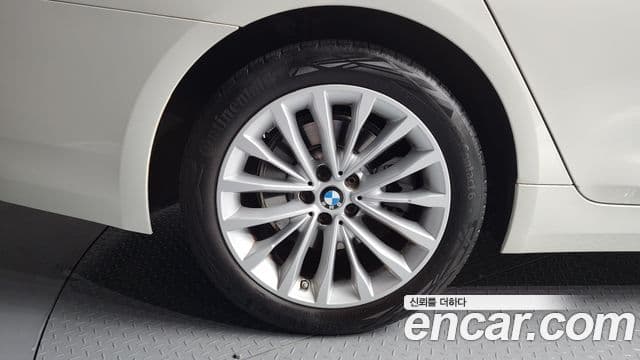 BMW 5시리즈 (G30) Luxury, 2023 все фото