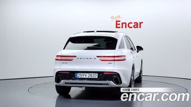 Genesis GV70, 2023 4
