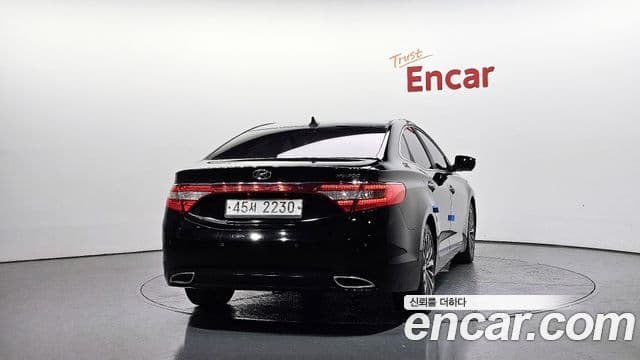 Hyundai Grandeur HG Premium, 2014 4