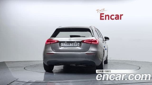 Mercedes-Benz A-класс W177 A220 хэтчбек, 2019 4