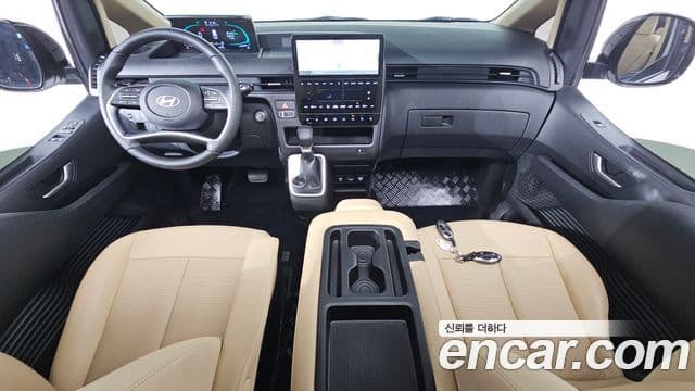 Hyundai Staria Modern, 2025 7