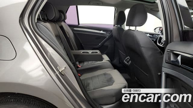 Volkswagen Гольф 7세대, 2013 12