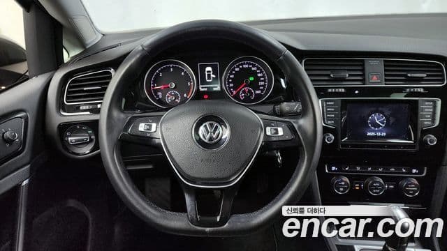Volkswagen Гольф 7세대, 2013 13
