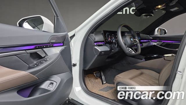 BMW 5시리즈 (G60) 520i M Sport, 2025 13