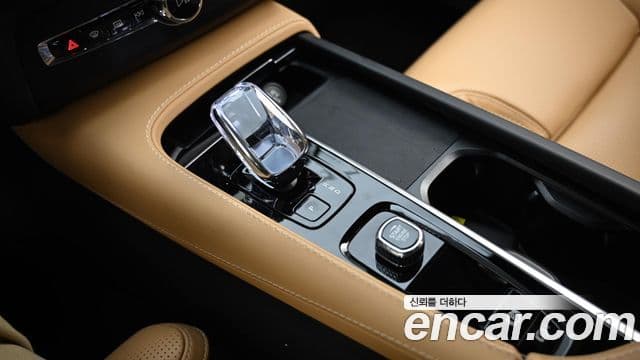 Volvo XC90 2세대 T8 Ultra Bright гибрид, 2024 9