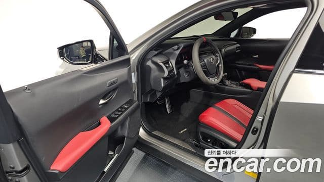 Lexus UX250h 2.0 F-Sport 2WD, 2022 10