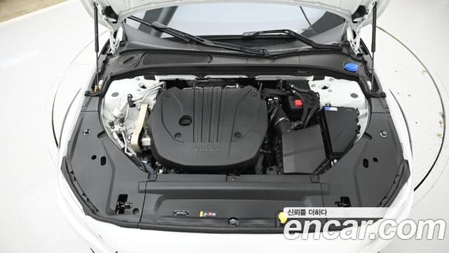 Volvo V90 Cross Country B5 Ultra AWD, 2024 6