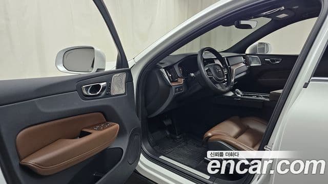 Volvo XC60 2세대 B6 Inscription, 2022 10