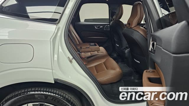 Volvo XC60 2세대 B6 Inscription, 2022 12
