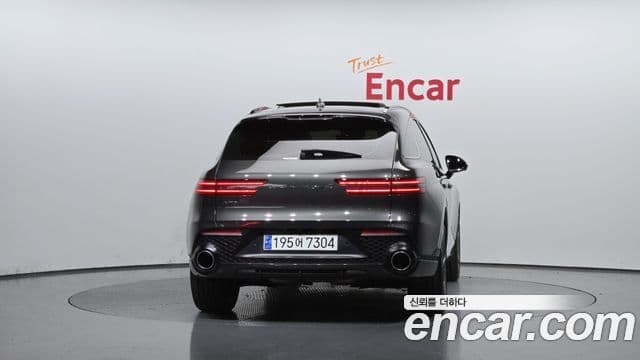 Genesis GV70, 2024 4