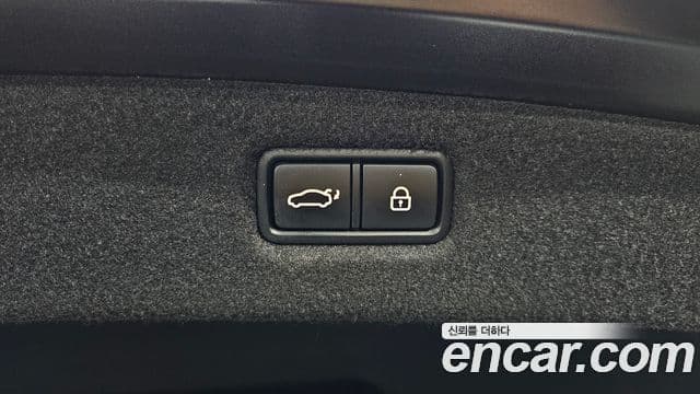 Genesis G90 Luxury, 2019 20