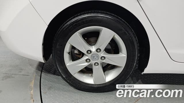 Hyundai Avante MD Premier, 2012 все фото