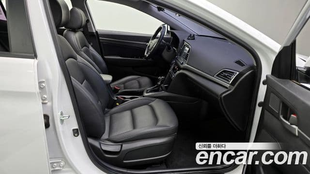 Hyundai Avante AD Special, 2016 10