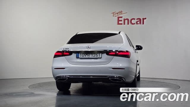 Mercedes-Benz E-класс W213 Avantgarde, 2021 4