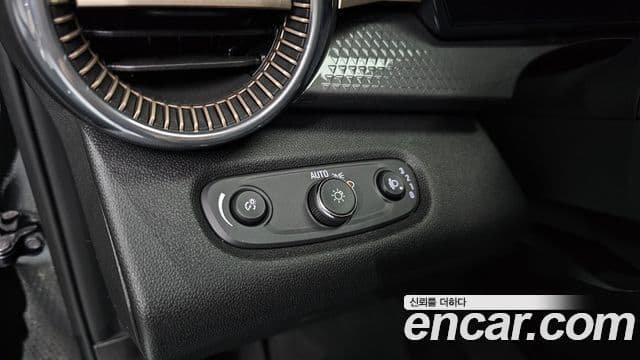 Chevrolet(GM대우) Trax кроссовер 1.2 ACTIV, 2024 19