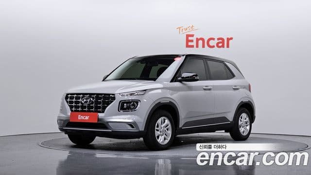 Hyundai Venue Premium, 2024 1