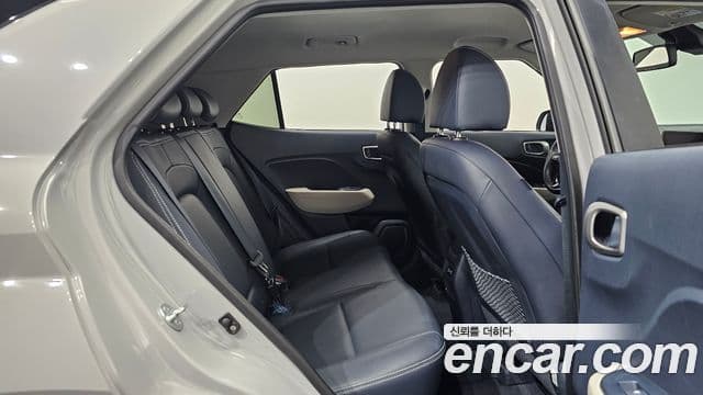 Hyundai Venue Premium, 2024 12