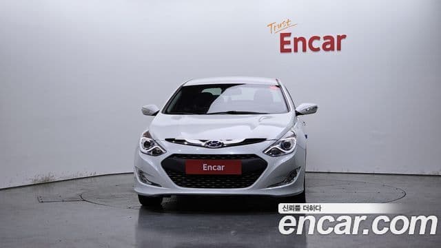 Hyundai Sonata гибрид Royal, 2012 3