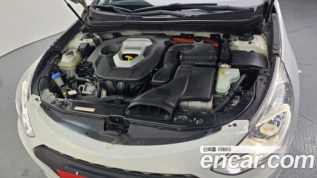 Hyundai Sonata гибрид Royal, 2012 6