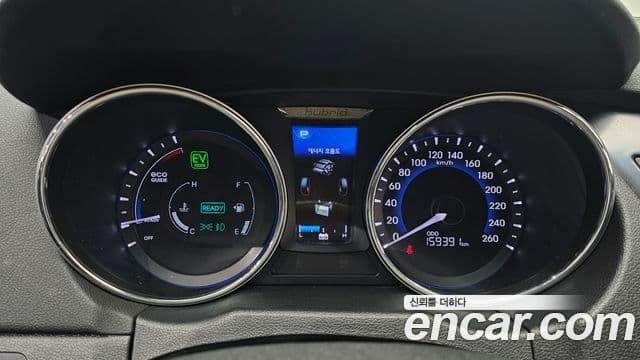 Hyundai Sonata гибрид Royal, 2012 8