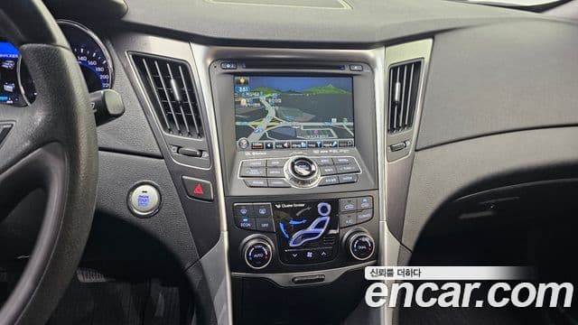 Hyundai Sonata гибрид Royal, 2012 14