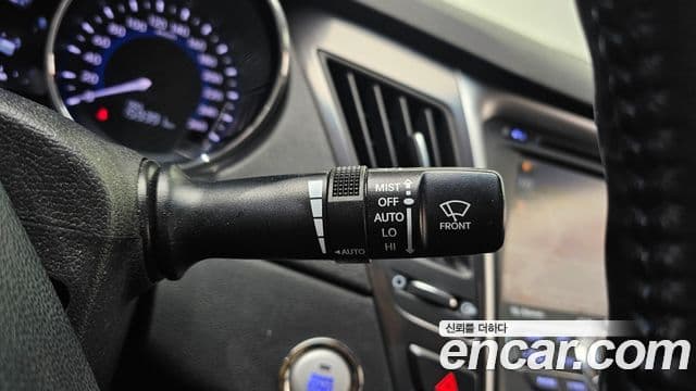 Hyundai Sonata гибрид Royal, 2012 17