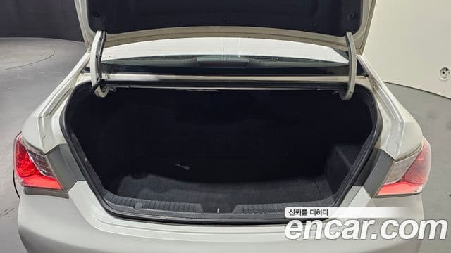 Hyundai Sonata гибрид Royal, 2012 20