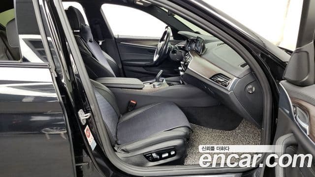 BMW 5시리즈 (G30) 520d M Sport Plus, 2017 11