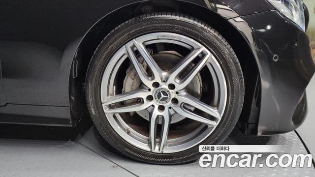 Mercedes-Benz E-класс W213 E220d купе, 2020 все фото