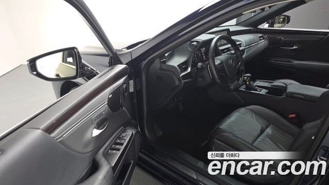 Lexus ES300h 7세대 Executive, 2021 11