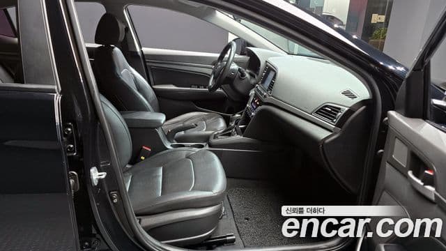 Hyundai Avante AD 1.6 GDI Smart, 2017 10