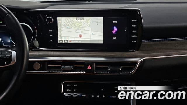 Kia K5 гибрид 3세대 Signature, 2023 14