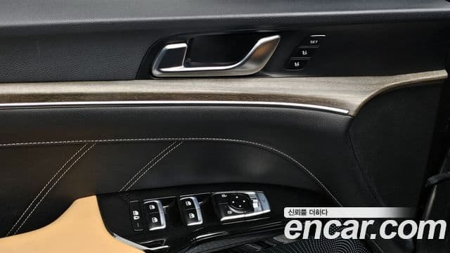 Kia K5 гибрид 3세대 Signature, 2023 17