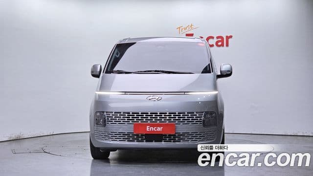 Hyundai Staria Modern, 2023 3