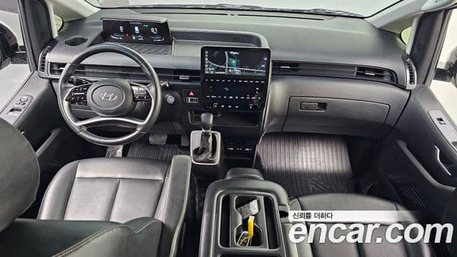 Hyundai Staria Modern, 2023 7
