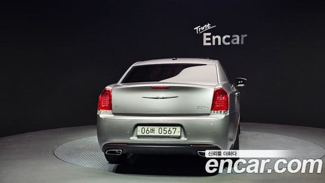 크라이슬러 The / новый New 300C, 2015 4