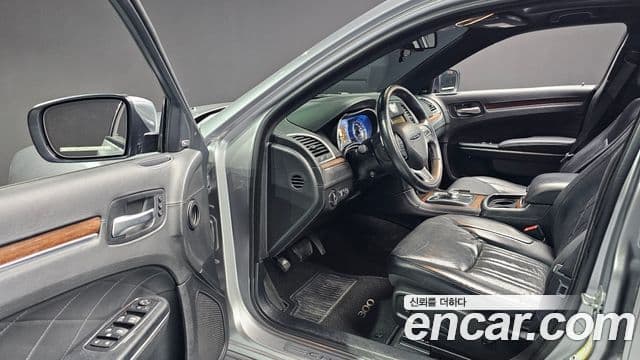 크라이슬러 The / новый New 300C, 2015 12