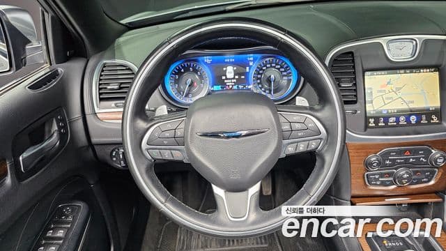 크라이슬러 The / новый New 300C, 2015 13