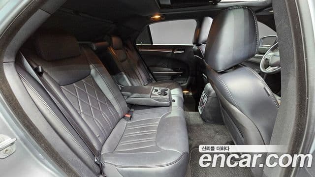 크라이슬러 The / новый New 300C, 2015 19