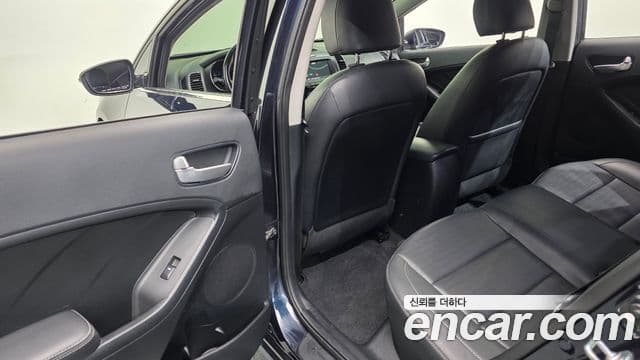 Kia The / новый New K3 Style, 2017 19