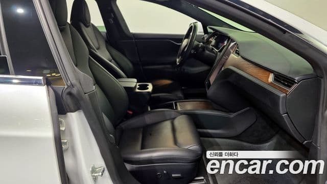 Tesla модель S Long Range, 2020 11