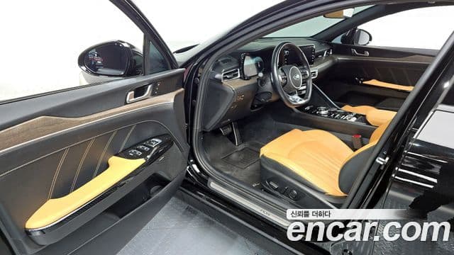 Kia K5 3세대 Signature, 2020 10