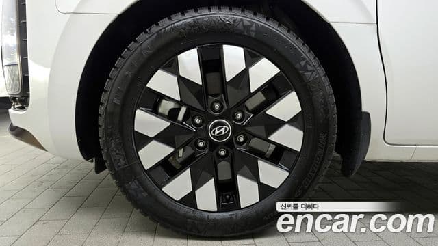 Hyundai Staria Inspiration, 2025 все фото
