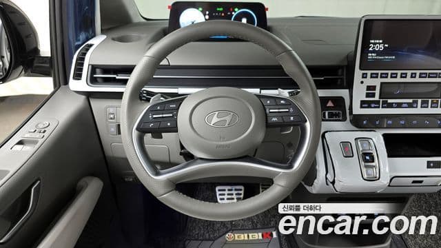 Hyundai Staria Inspiration, 2025 13